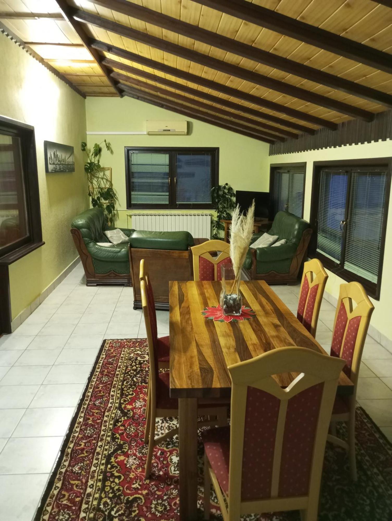 Guesthouse Pavlicic ドレツニック・グラード エクステリア 写真